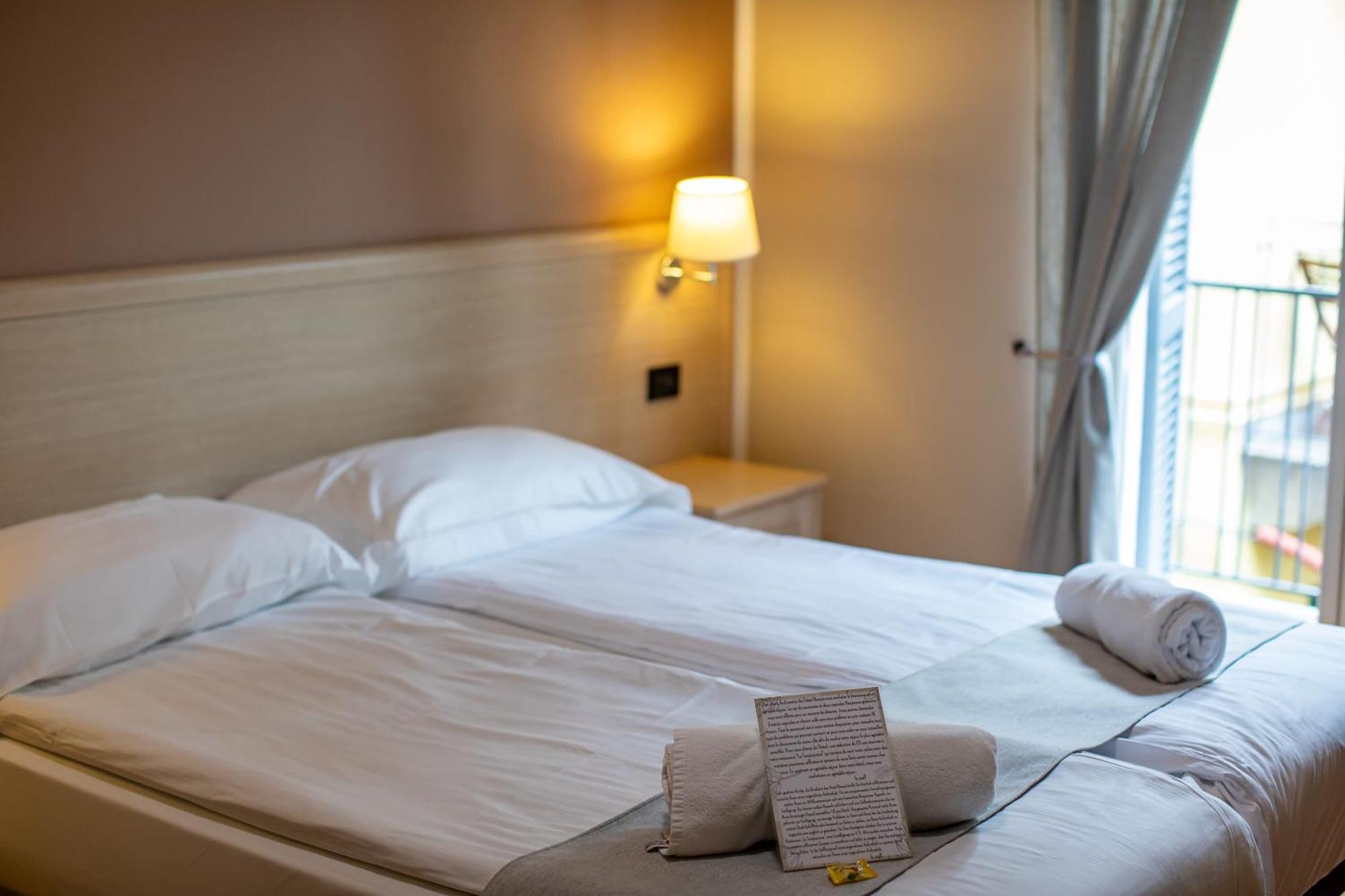 Hotel Novara Вербания Экстерьер фото